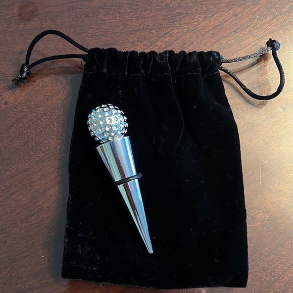 Golf ball bottle stopper. - Picture 2 of 2